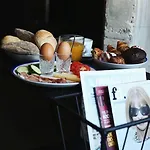 Отель The Duke Boutique Ден Бош